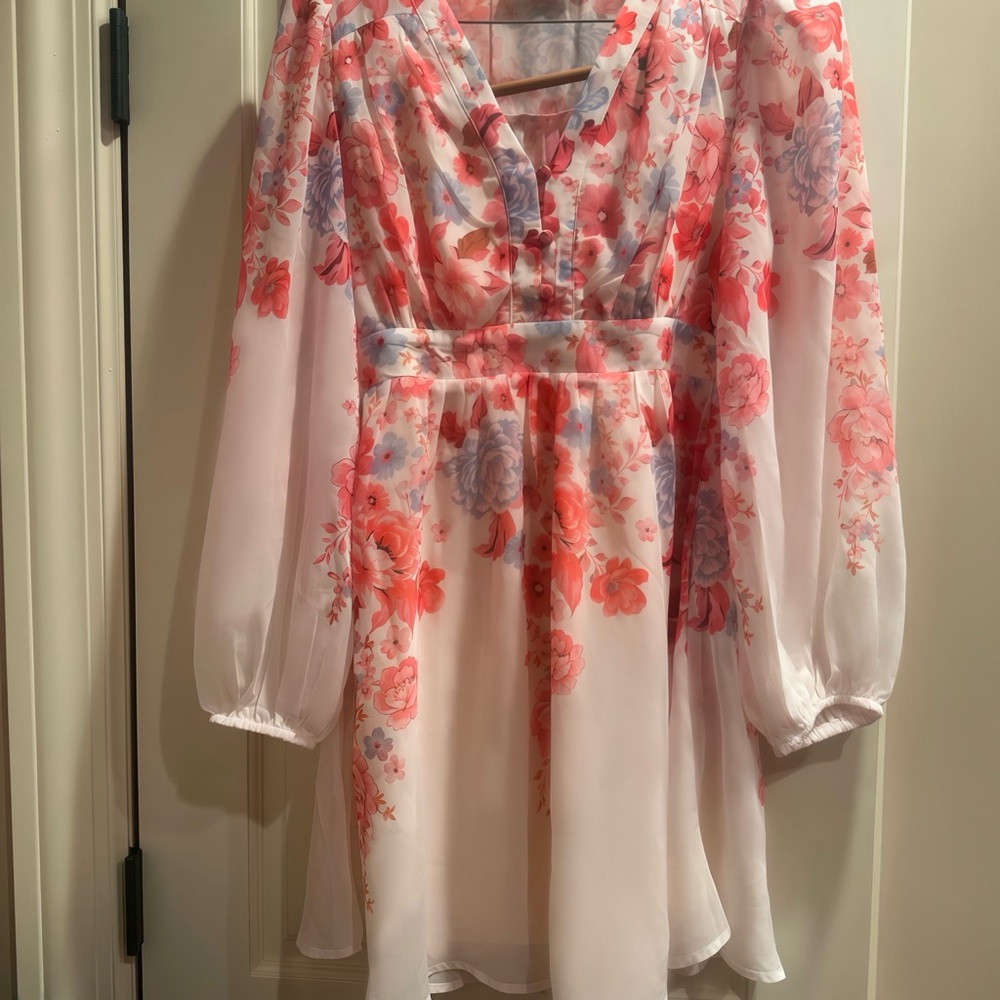 Fun and flirty floral  Dress size small